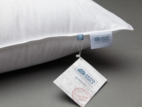 фото подушка средняя 68*68 premium familie non-alergenic из ткани Батист, наполнитель 4-L волокно 100% Polyester®, размер 70*70, артикул GRFSN-09220 фото 2